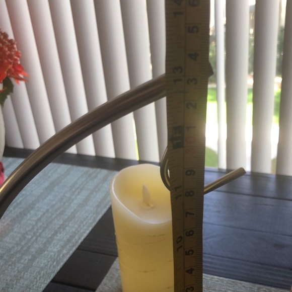 Sassy Silver Metallic Banana Rack - Picture 11 of 12